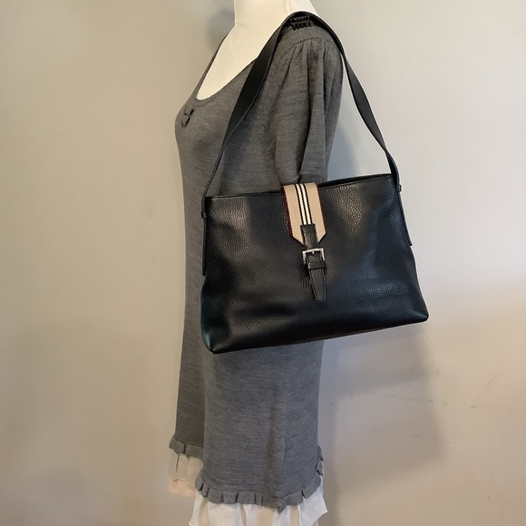 🛍BURBERRY LONDON Black Leather Shoulder Bag🛍 - Picture 4 of 10